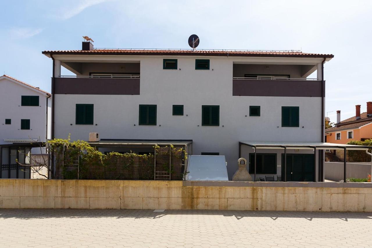 Apartment Adria 3 Malinska Exterior photo